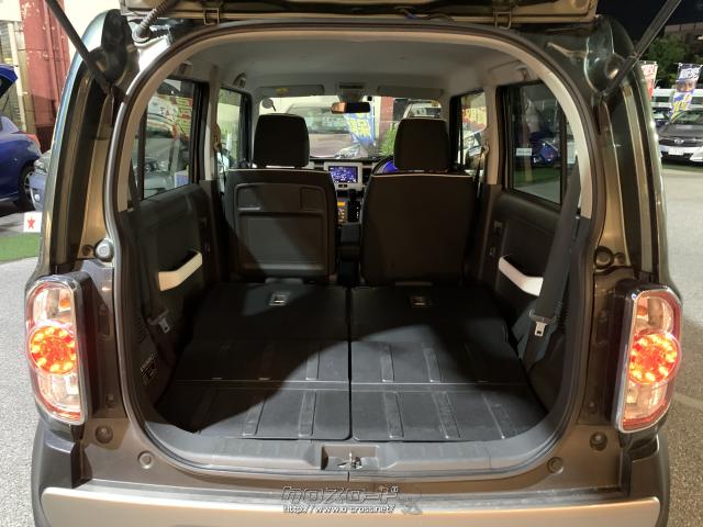 後席を倒す事で大きな荷物を積み込み可能に。 スズキ ハスラー