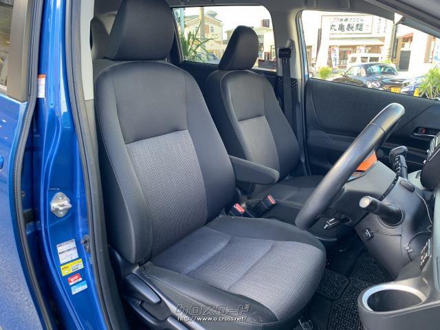 運転席シートリフター付き。 トヨタ シエンタ