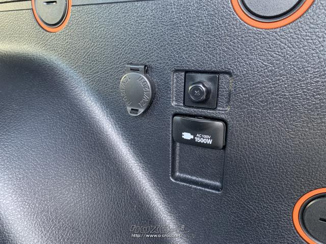 ラゲージスペースにはシガーソケット、AC100V電源を装備。 トヨタ シエンタ