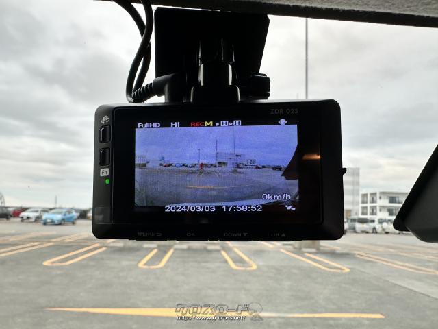 前後にドライブレコーダー付き。 ダイハツ トール