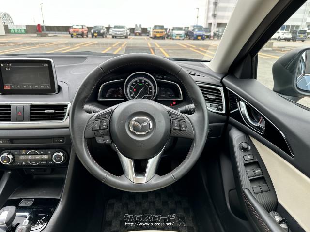 マツダ アクセラ