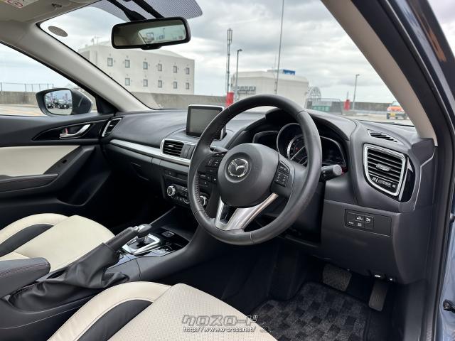 マツダ アクセラ