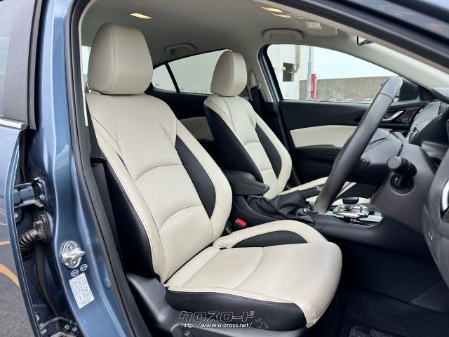 マツダ アクセラ