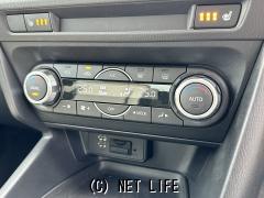 マツダ アクセラ