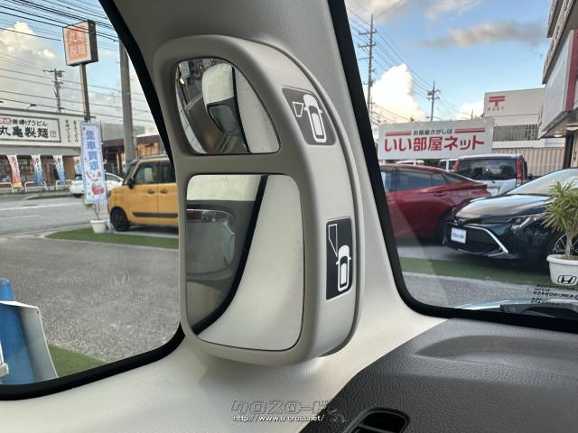 助手席側ミラーには死角をカバーする「ピタ駐ミラー」付き。 ホンダ N-BOXスラッシュ