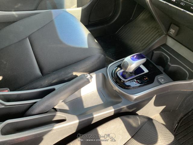 扱いやすいシフトノブで、切り返しがらくらく ホンダ グレイス