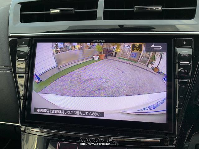 駐車時に安心のバックモニター付き。 トヨタ プリウスα