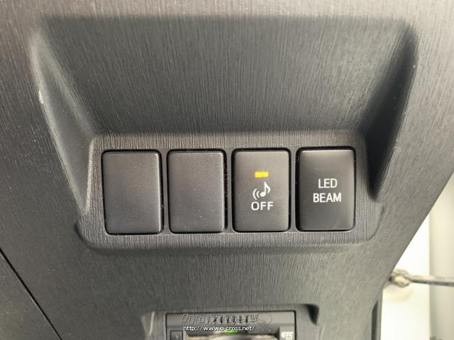 サウンドシステム、安全装備の操作スイッチ トヨタ プリウスα