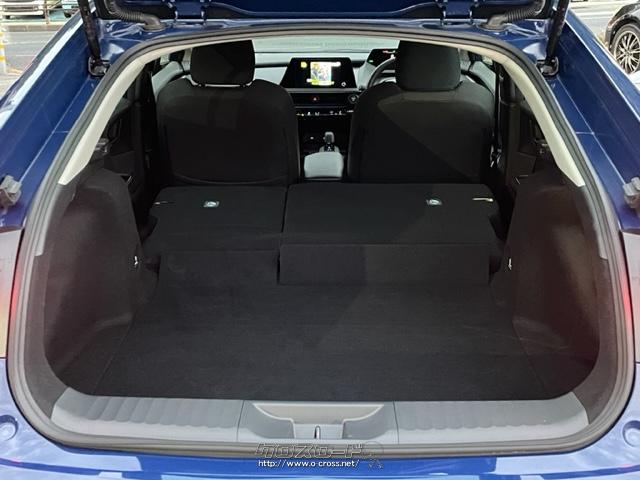 後席を倒すことで大きな荷物も積み込み可能 トヨタ プリウス