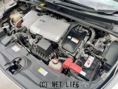 トヨタ プリウス