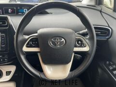 トヨタ プリウス