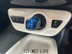 トヨタ プリウス