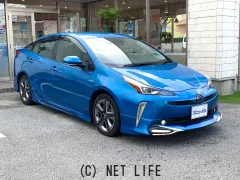 トヨタ プリウス