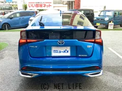 トヨタ プリウス
