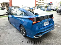 トヨタ プリウス