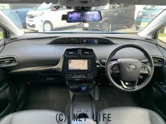 トヨタ プリウス