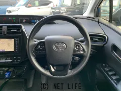 トヨタ プリウス