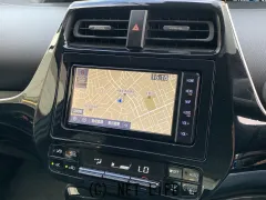 トヨタ プリウス