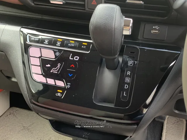 扱いやすいシフトノブ 日産 デイズ