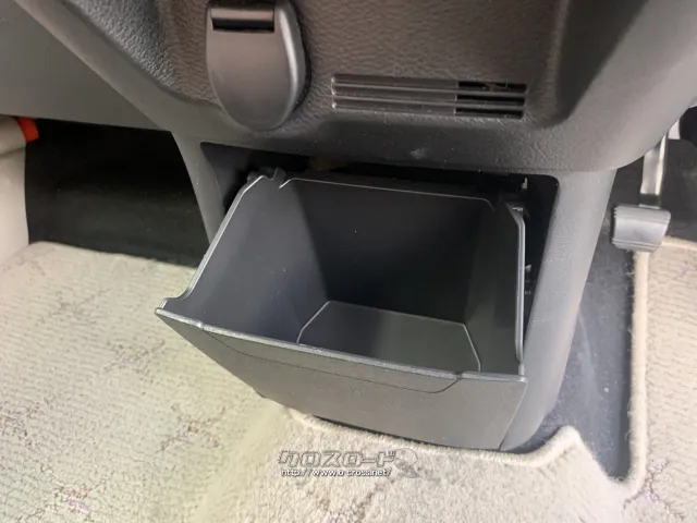 収納ボックスあります。 日産 デイズ