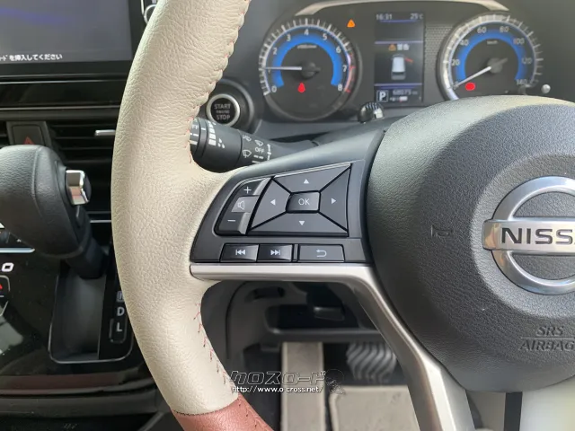 ステアリング左でオーディオ操作可能です。 日産 デイズ