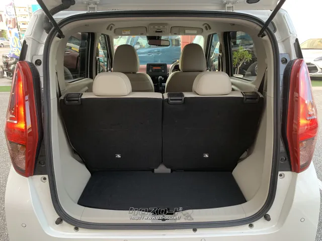使い勝手のいい広々とした荷室スペース 日産 デイズ