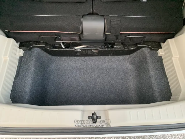 荷室スペース下に収納スペースあります。 日産 デイズ