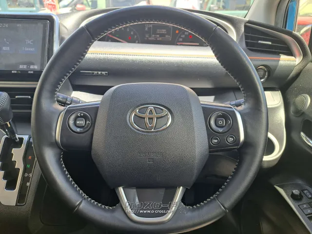 革巻きステアリング トヨタ シエンタ