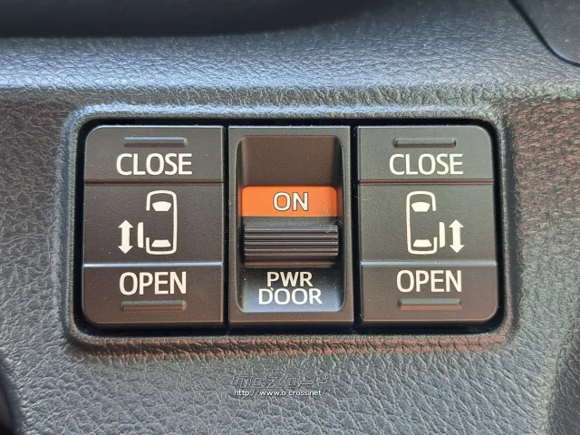 送迎などの様々なシーンで大活躍間違いなし両側パワースライドドア トヨタ シエンタ