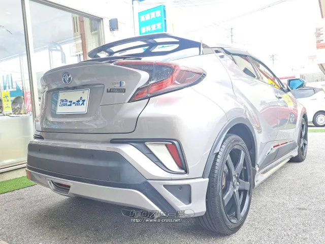 ダイヤモンドをモチーフに強く絞り込んだボディ トヨタ C-HR