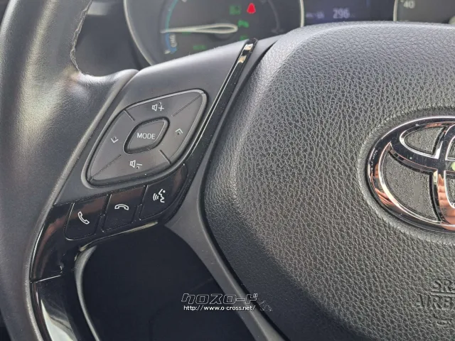 ハンドル左でオーディオ操作が可能 トヨタ C-HR