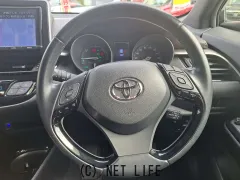 トヨタ C-HR