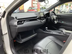 トヨタ C-HR