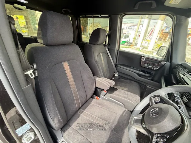 運転席・助手席は乗り降りラクチンな設計となっております! ホンダ N-BOX