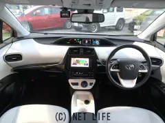 トヨタ プリウス