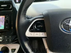 トヨタ プリウス