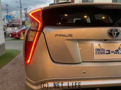 トヨタ プリウス