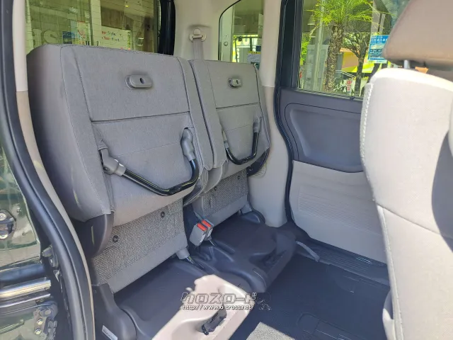 チップアップシートで高さのある荷物も積み込み可能 ホンダ N-BOX