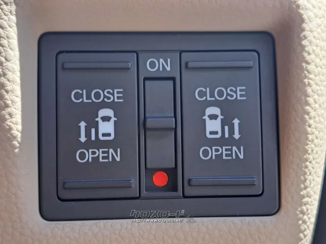 送迎時の乗り降りが楽々に!両側パワースライドドア ホンダ N-BOX