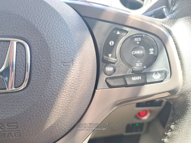ハンドル右でクルーズコントロール操作が可能 ホンダ N-BOX