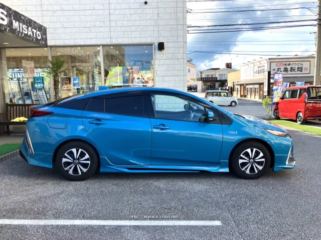 全長×全幅×全高4645×1760×1470mm トヨタ プリウスPHV