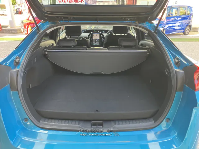 荷室も広々! トヨタ プリウスPHV