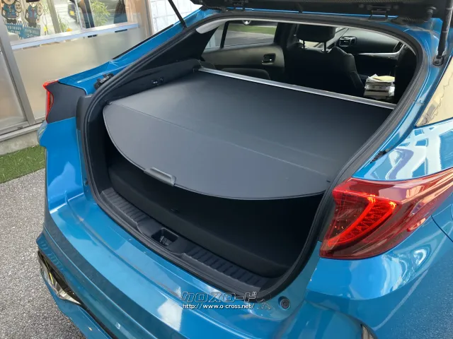 荷物を太陽から守るサンシェードも付いてます! トヨタ プリウスPHV