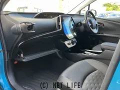 トヨタ プリウスPHV
