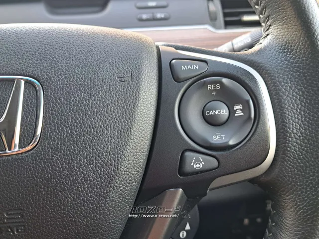ハンドル右でクルーズコントロール操作が可能 ホンダ フリード