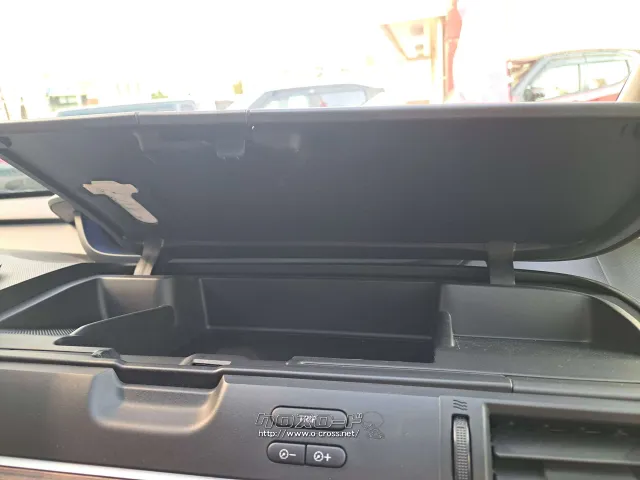 運転席前収納スペース ホンダ フリード