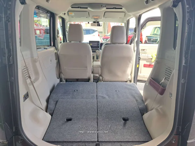 後席を倒すと大きな荷物も積み込み可能に! スズキ スペーシア