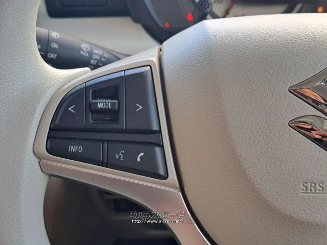 ハンドル左でオーディオ操作が可能 スズキ スペーシア
