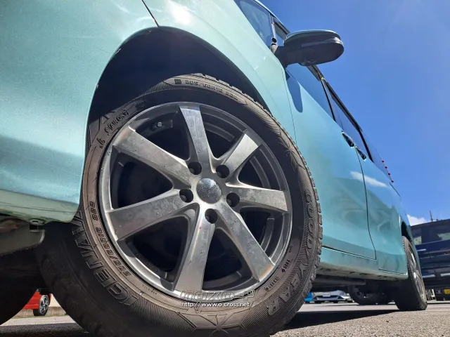 タイヤサイズ195/65R15 トヨタ エスクァイア