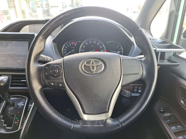 是非ご来店して乗り込んでみてください!! トヨタ エスクァイア